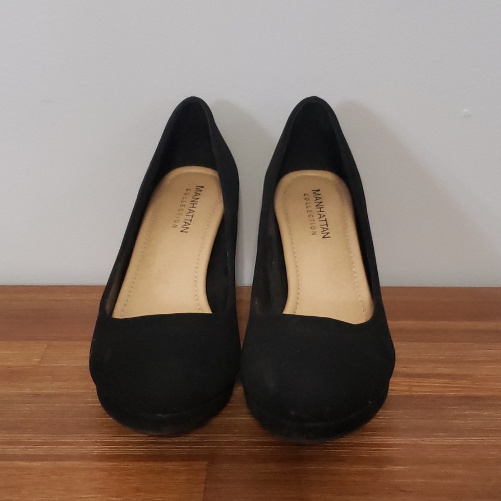 Manhattan Collection Pumps